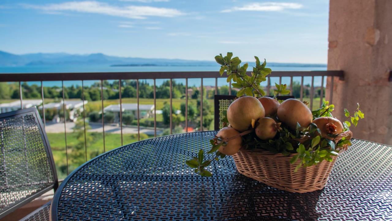 Castello Belvedere Apartments Desenzano del Garda Eksteriør billede