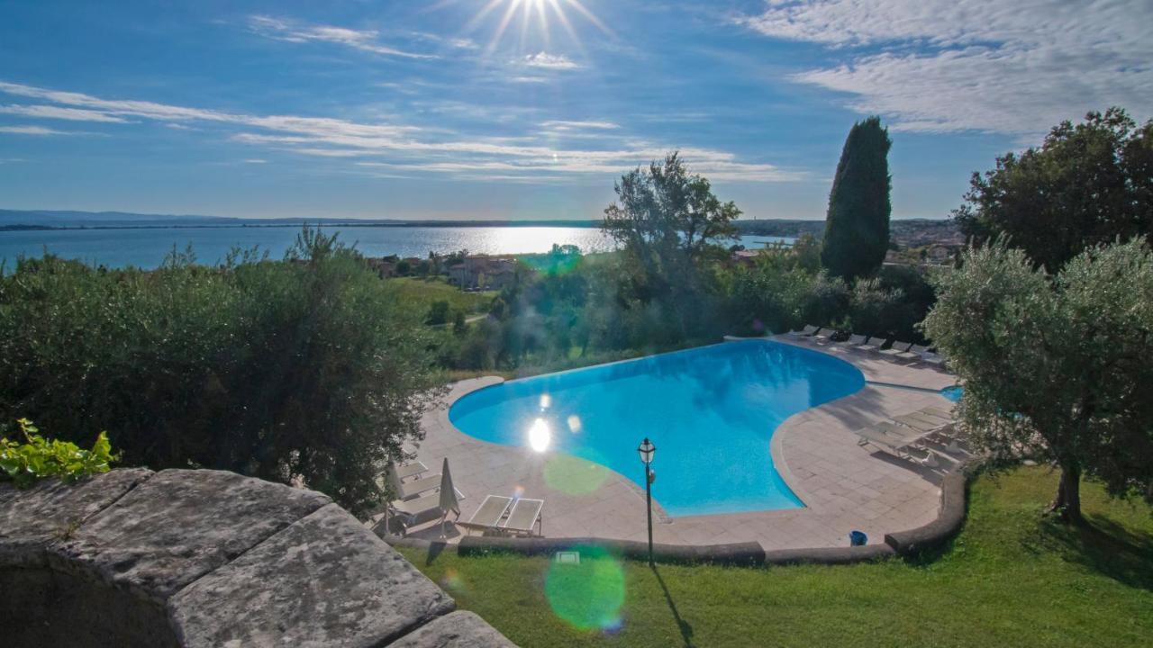 Castello Belvedere Apartments Desenzano del Garda Eksteriør billede