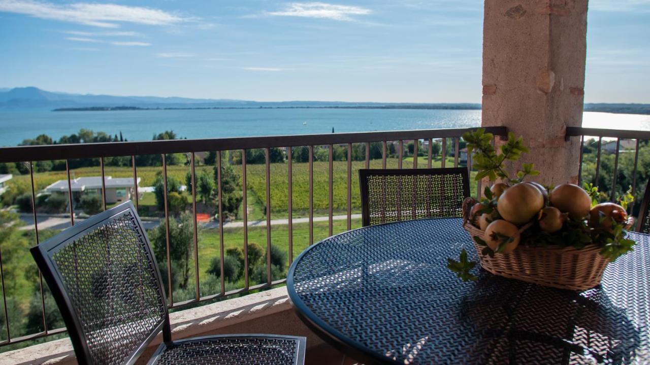 Castello Belvedere Apartments Desenzano del Garda Eksteriør billede