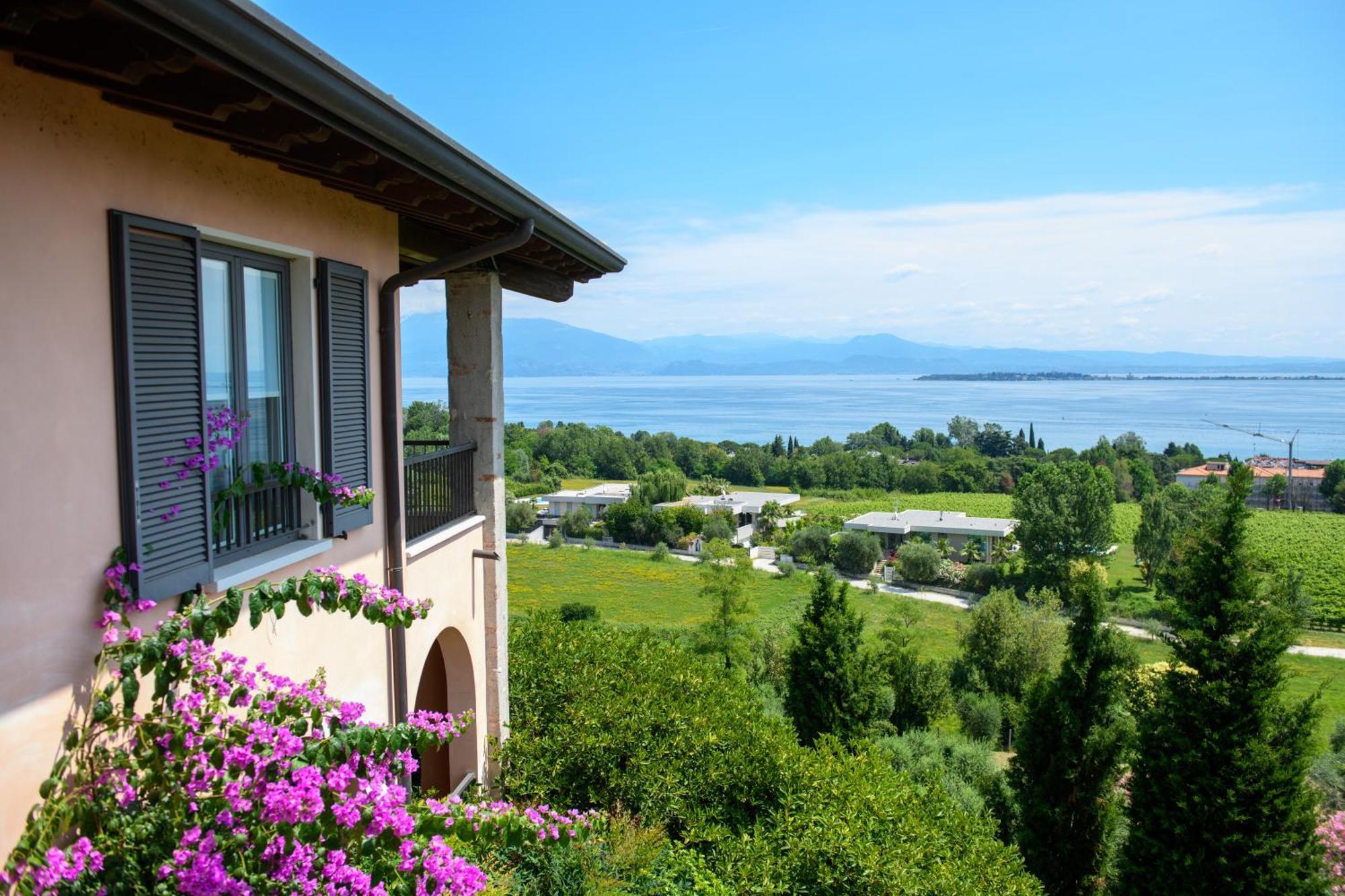 Castello Belvedere Apartments Desenzano del Garda Eksteriør billede