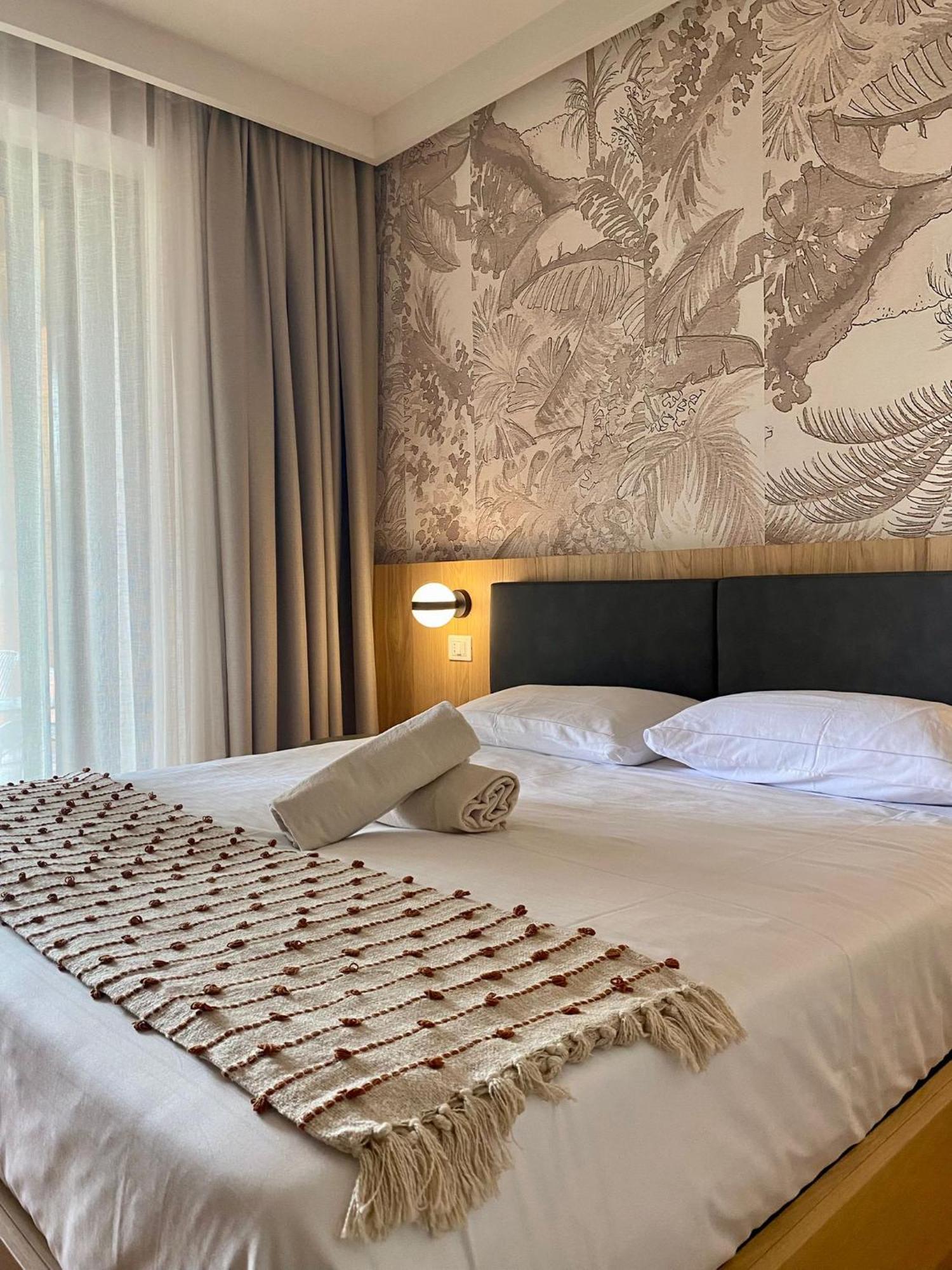 Castello Belvedere Apartments Desenzano del Garda Eksteriør billede