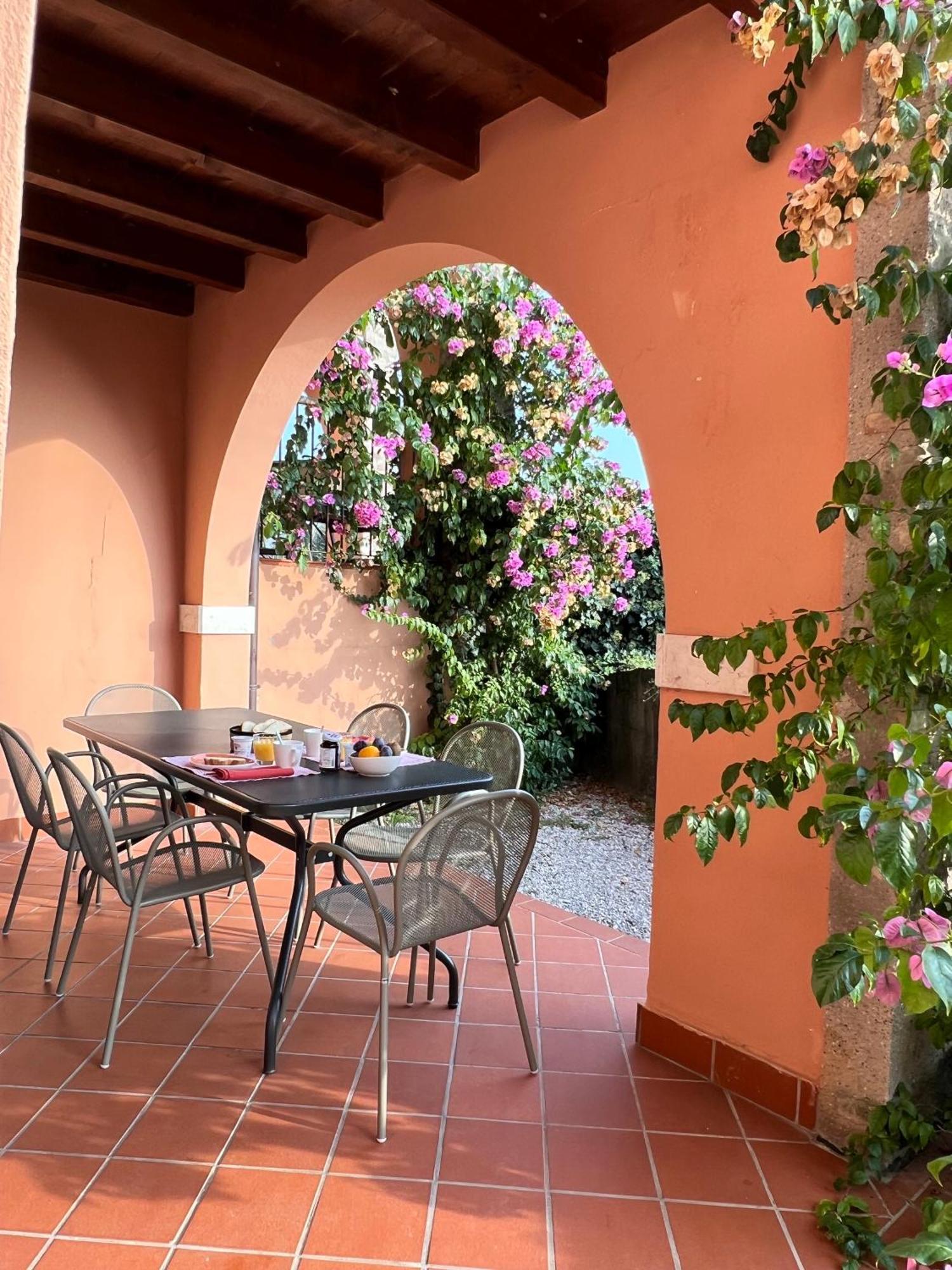 Castello Belvedere Apartments Desenzano del Garda Eksteriør billede