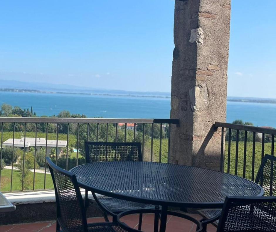 Castello Belvedere Apartments Desenzano del Garda Eksteriør billede