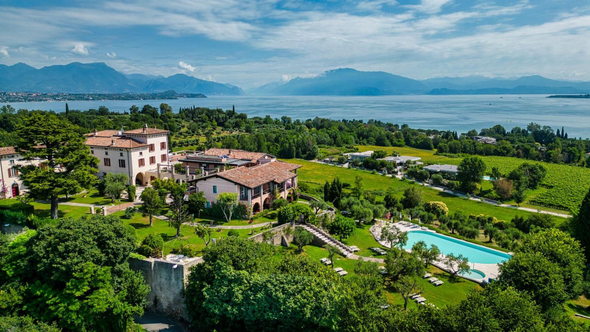 Castello Belvedere Apartments Desenzano del Garda Eksteriør billede